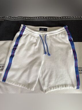 Abercrombie & Fitch White Men's Shorts with Blue Trim size M